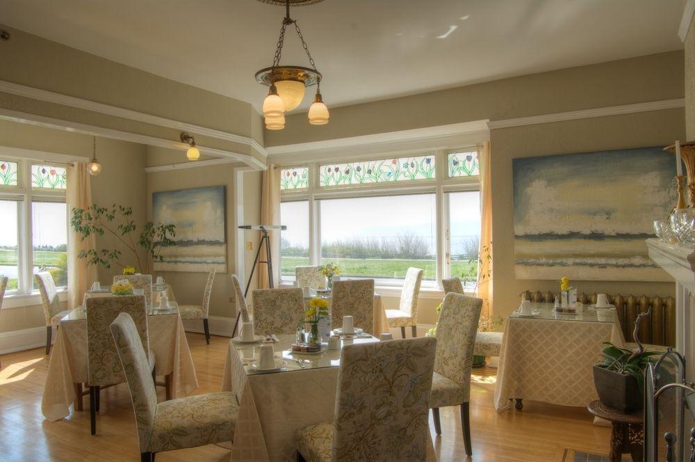 Dashwood Manor Seaside Bed & Breakfast Victoria Exterior photo